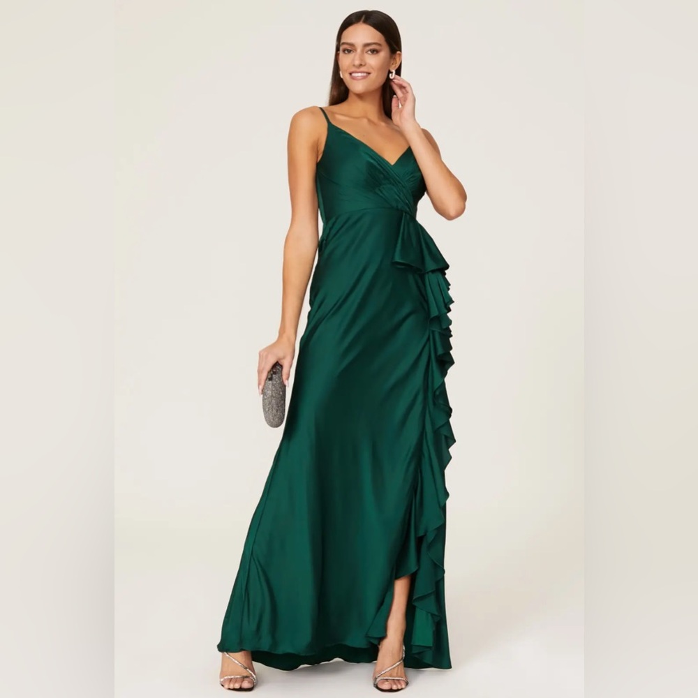 MAC DUGGAL Gown